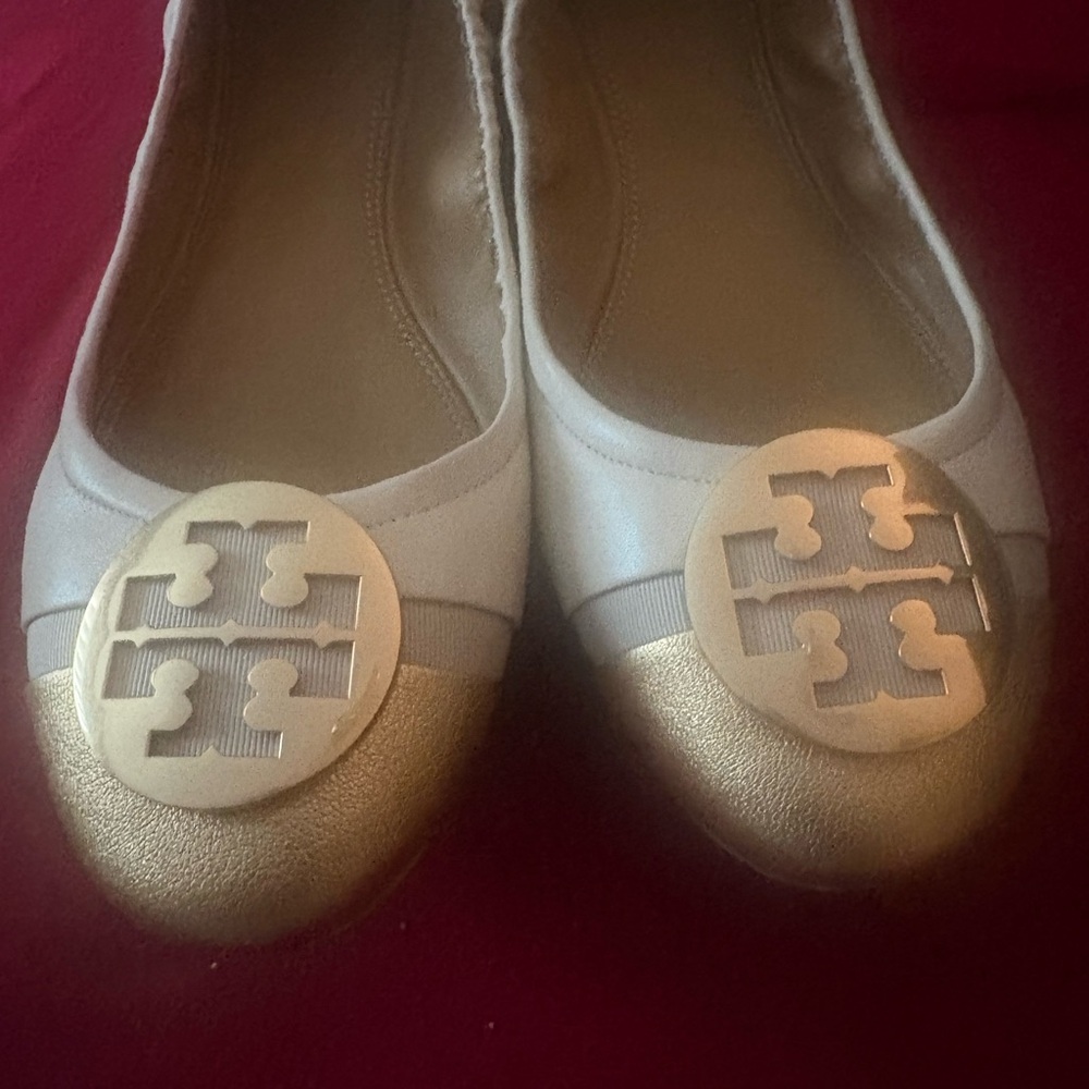 Tory Burch Women's Leather Ballet Flats in White and Gold Logo